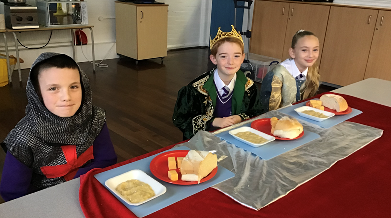 Tudor banquet day 