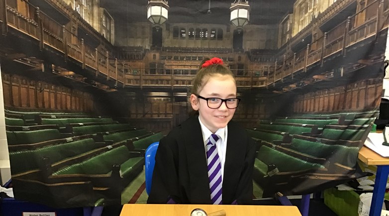 Parliamentary loan box 