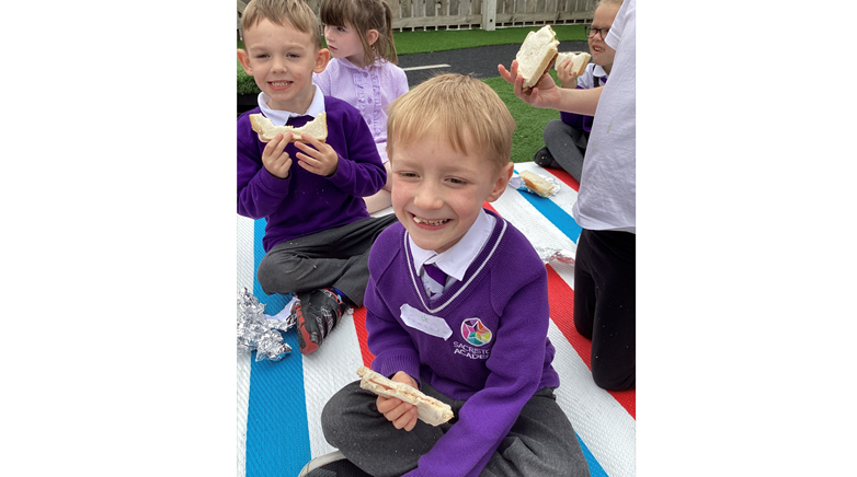 Lighthouse keepers lunch